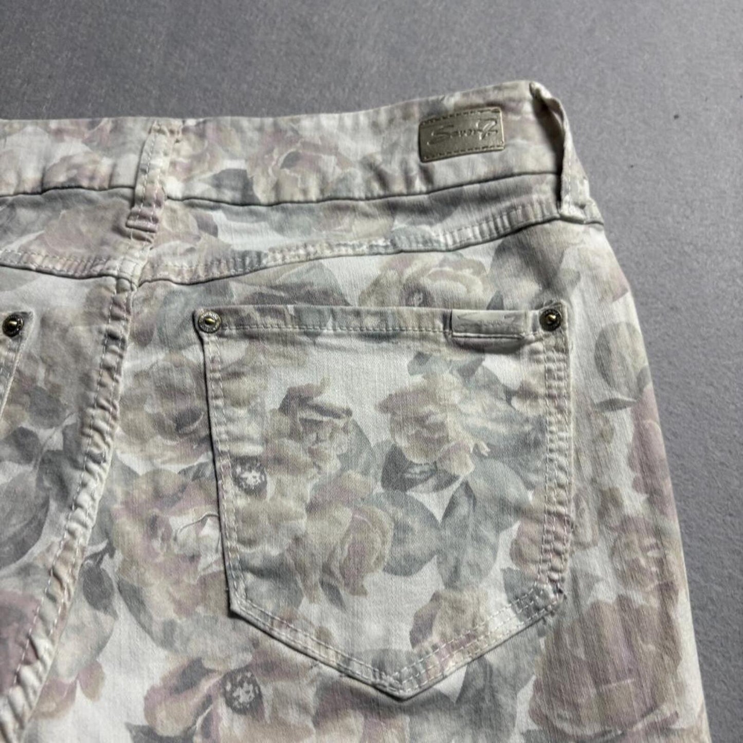 Seven7 High Rise Skinny Jeans Womens 8 Gray Floral Cotton Blend Stretch Pants