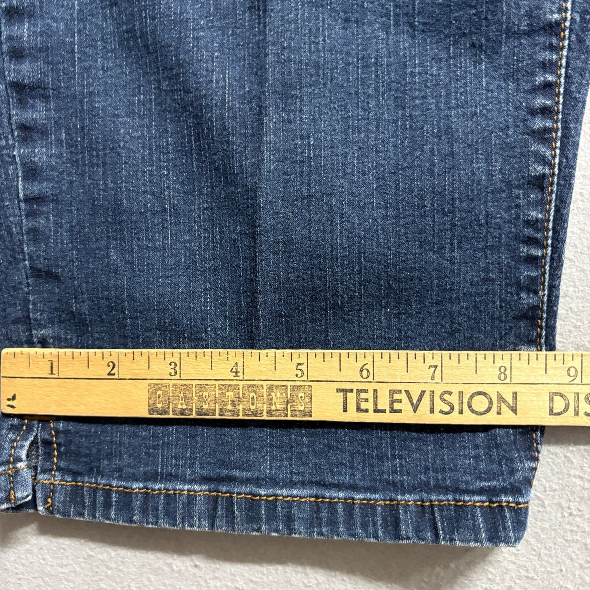 Levi's 512 Perfectly Slimming Denim Bermuda Shorts Womens Size 14 Blue Stretch
