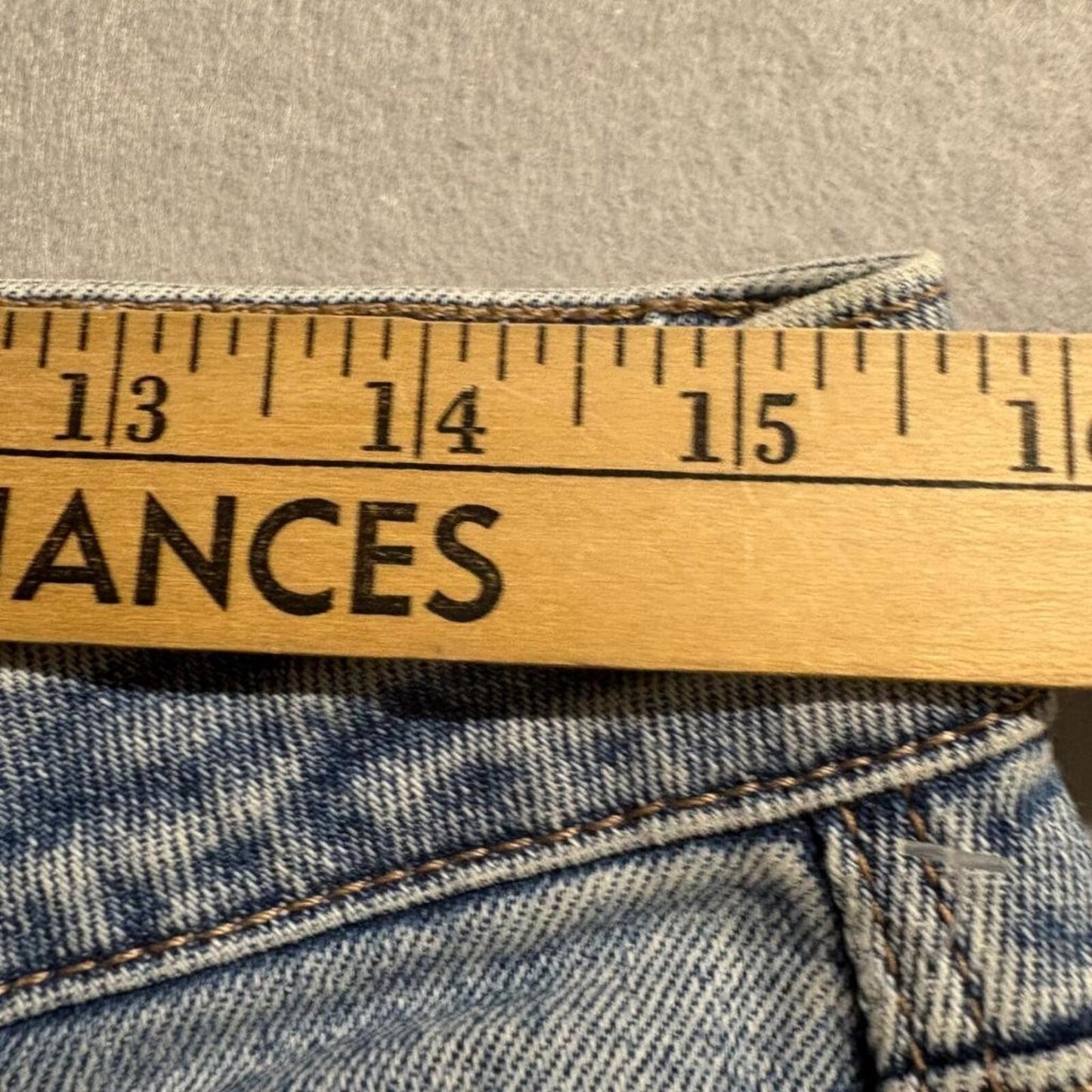 American Eagle Highest Rise Mom Jeans Womens 8 Regular Blue Distressed Pockets