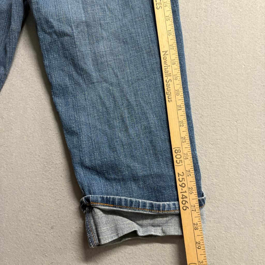 Levis 515 Womens Cuffed Capri Jeans Size 8 Medium Wash Denim Stretch Crop