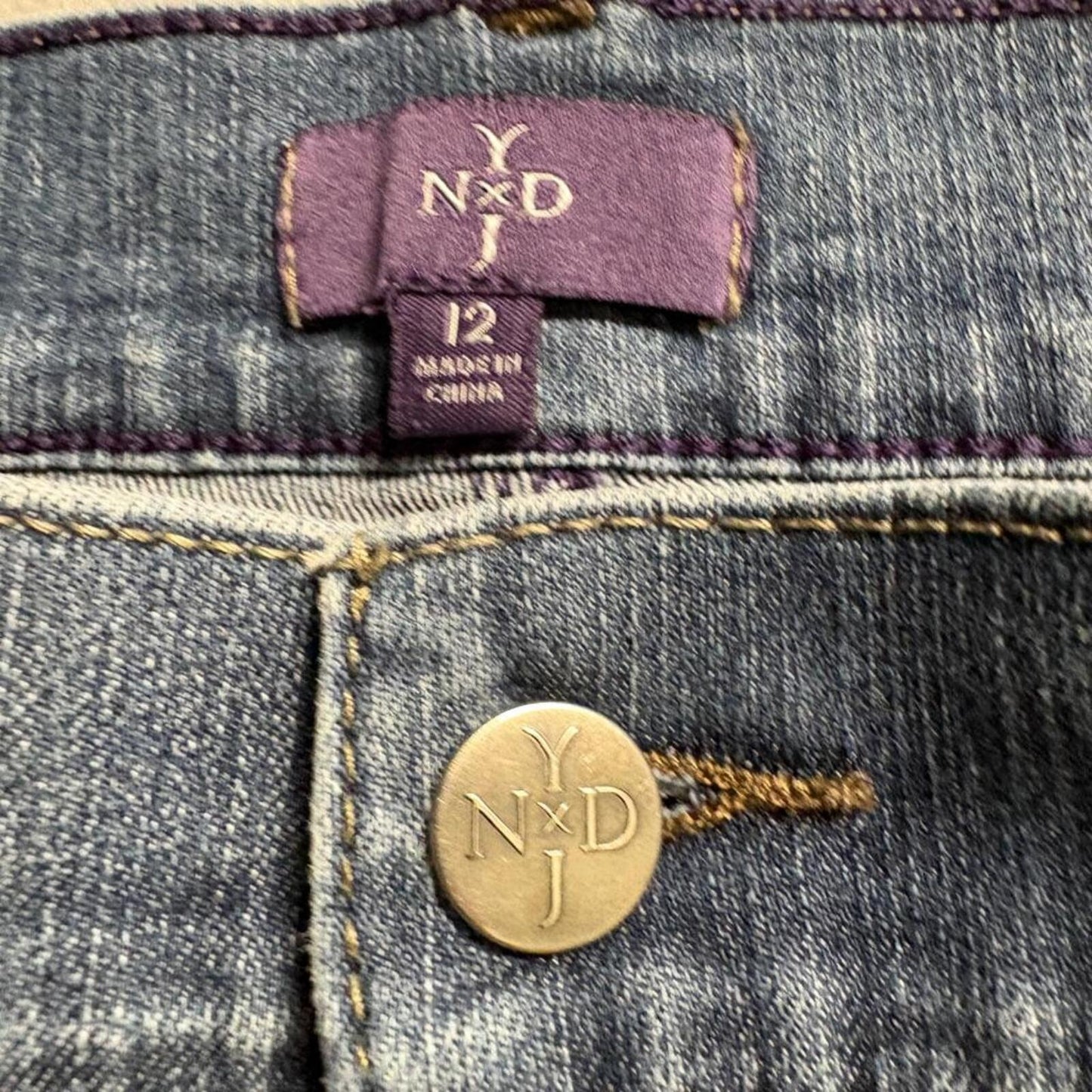 NYDJ Women's Capri Jeans Size 12 Blue Denim Stretch Crop Cropped Pants