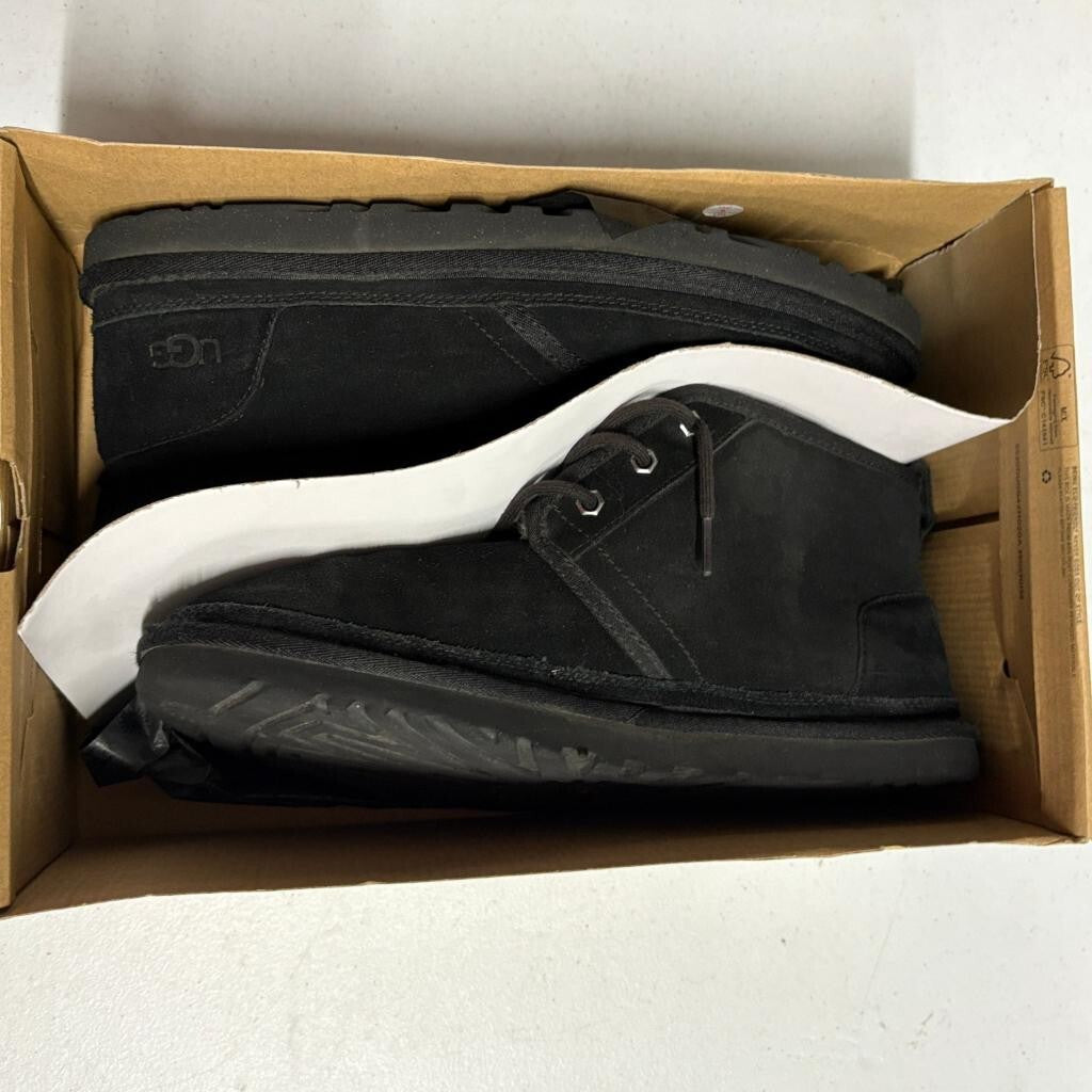 UGG M Neumel Black Suede Mens Size 12 Chukka Boots Shearling Lined 3236 with Box