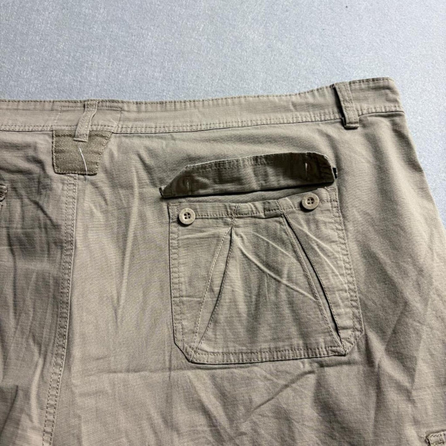 Beverly Hills Polo Club Cargo Shorts Mens 48 Beige Cotton Blend Stretch Casual