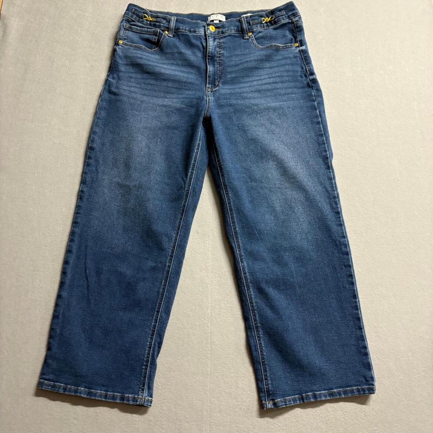 Sofia Jeans by Sofia Vergara Lana Relaxed Straight Crop Blue Denim Women's Size