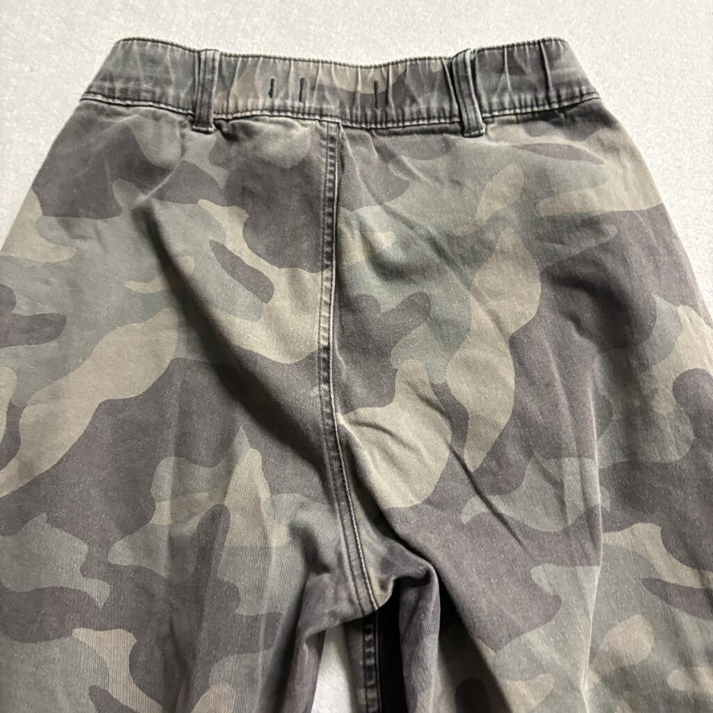 Hollister Ultra High Rise Jogger Pants Womens Medium Camo Green Stretch Utility