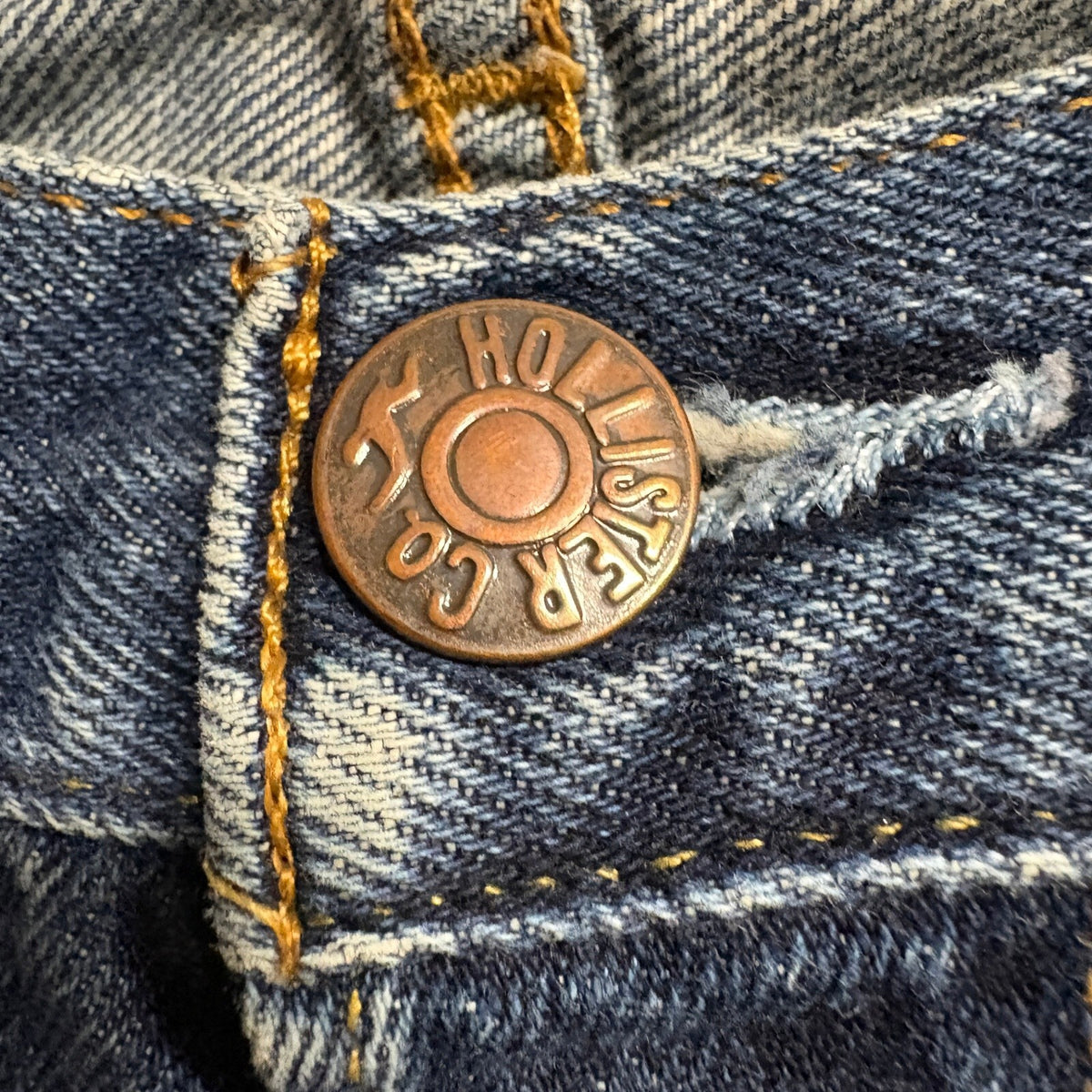 Hollister Jeans Mens 32x34 Blue Denim Button Fly Straight Leg 100% Cotton