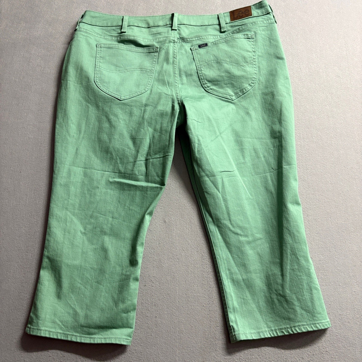 Lee Capri Pants Womens 22M Palm Green Mid Rise Regular Fit Stretch Denim New