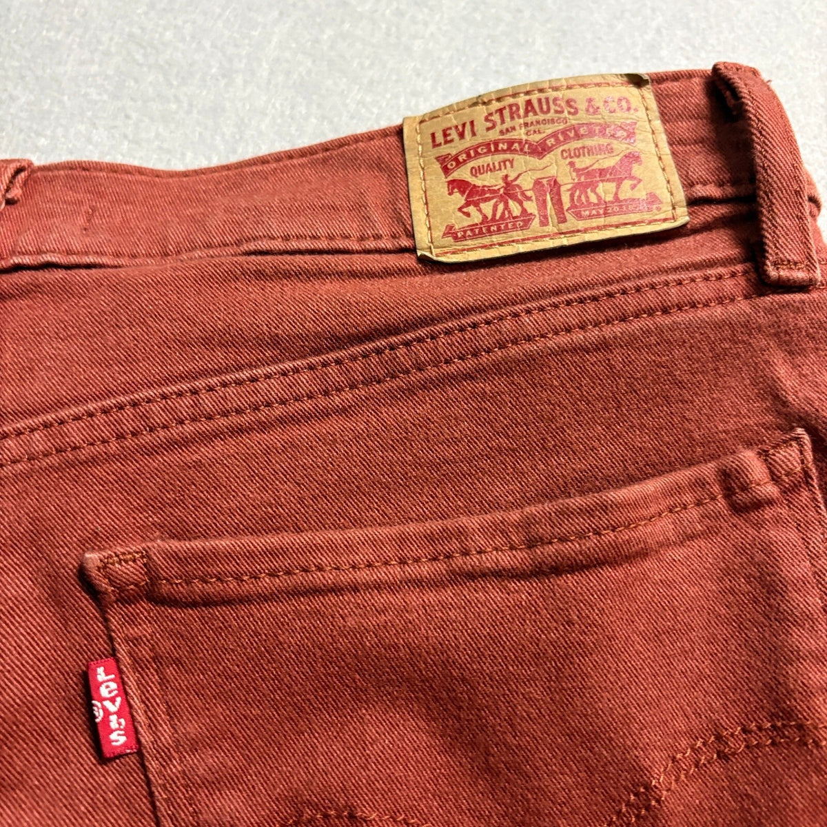Levis 311 Shaping Skinny Jeans Womens Size 29 W29 L30 Rust Red Button Fly Denim