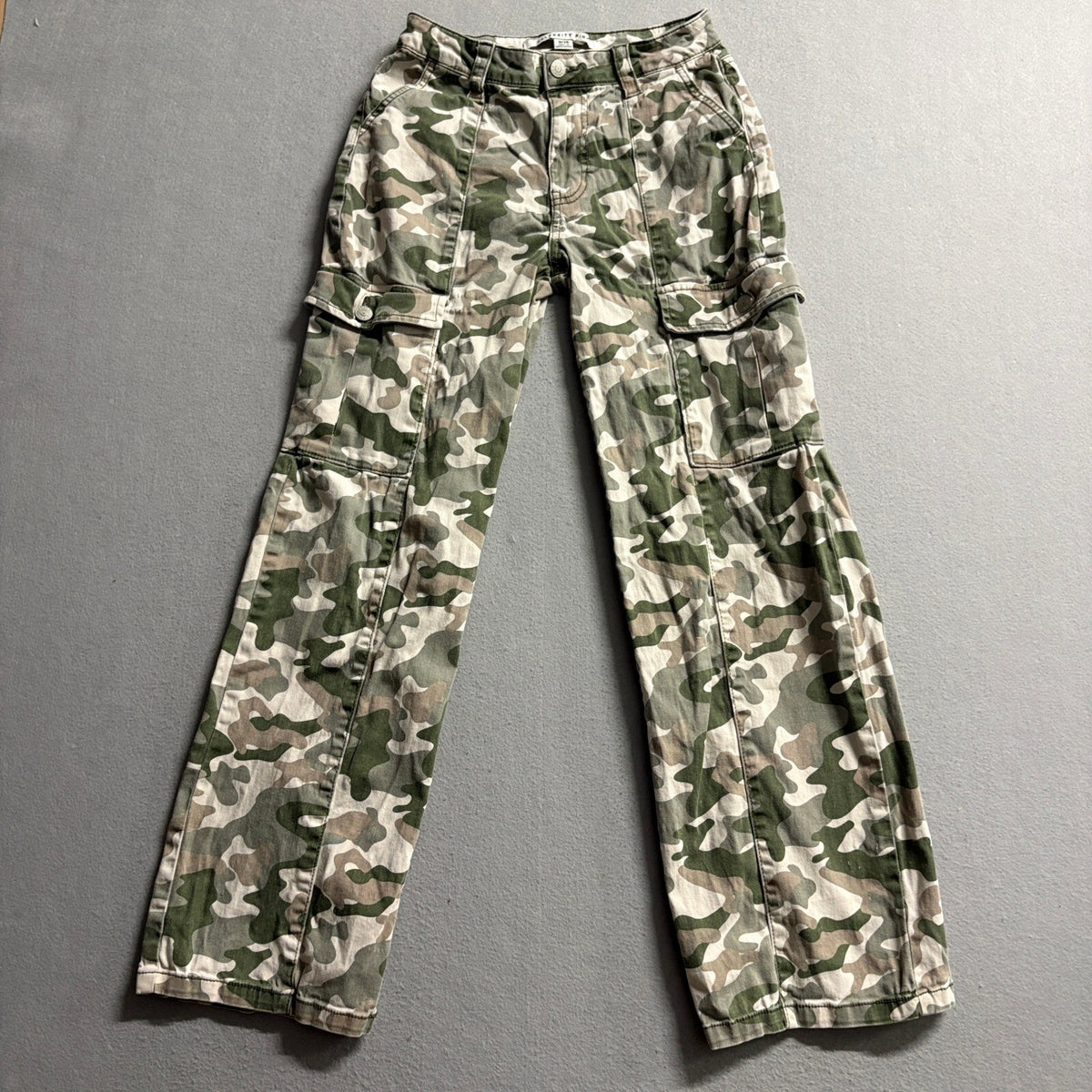 Celebrity Pink Womens Camo Cargo Pants Size 3/26 Green Camouflage Wide Leg