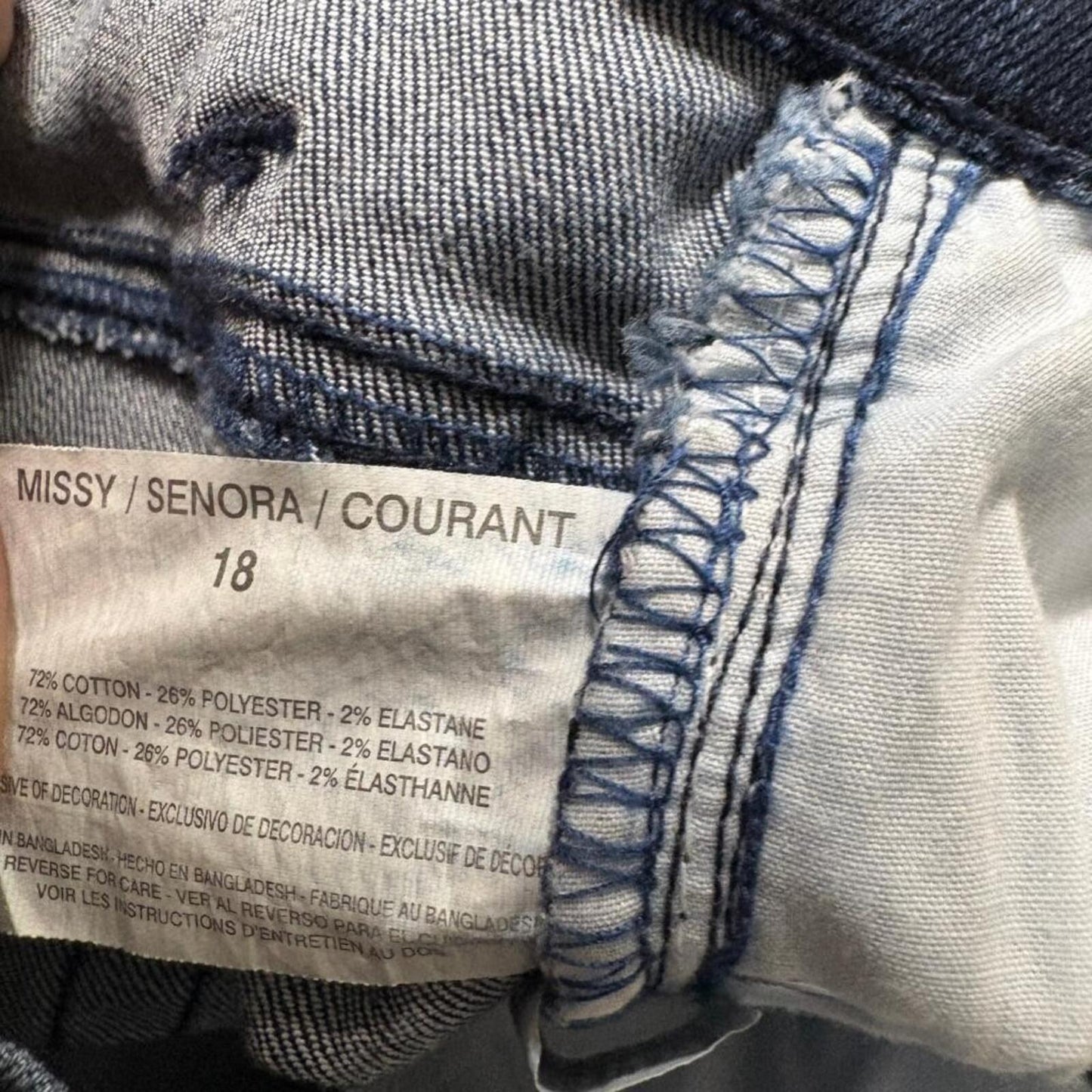 Gloria Vanderbilt Amanda Jeans Womens 18 Blue Denim Floral Embroidered Straight