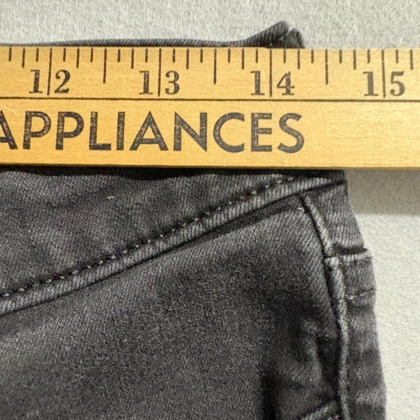 Levi's 311 Shaping Skinny Jeans Womens Size 29x32 Black Denim Stretch Pants