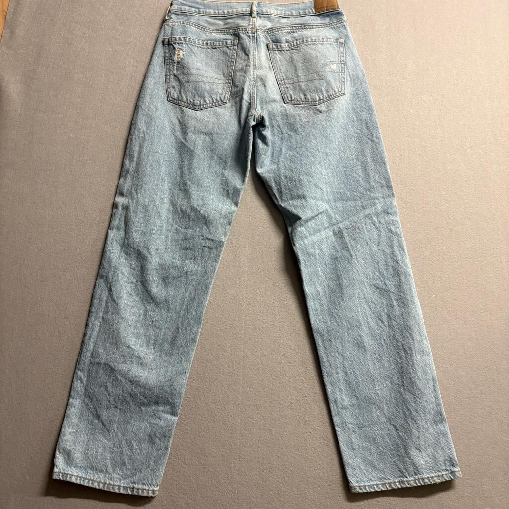 American Eagle Distressed Mom Jeans Womens Size 8 Light Wash Blue 100% Cotton