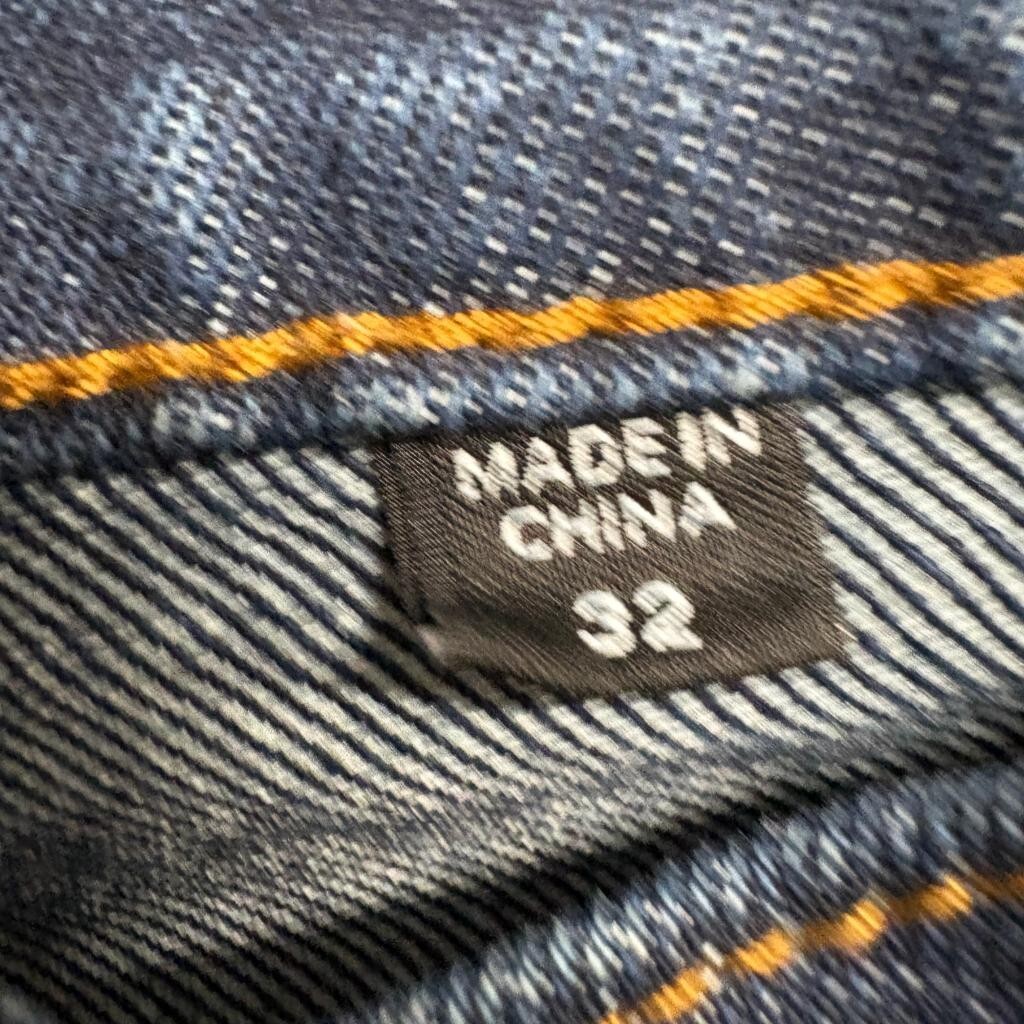 Fashion Nova Men Koi Fish Embroidered Jeans Size 32 Dark Wash Japanese Wave