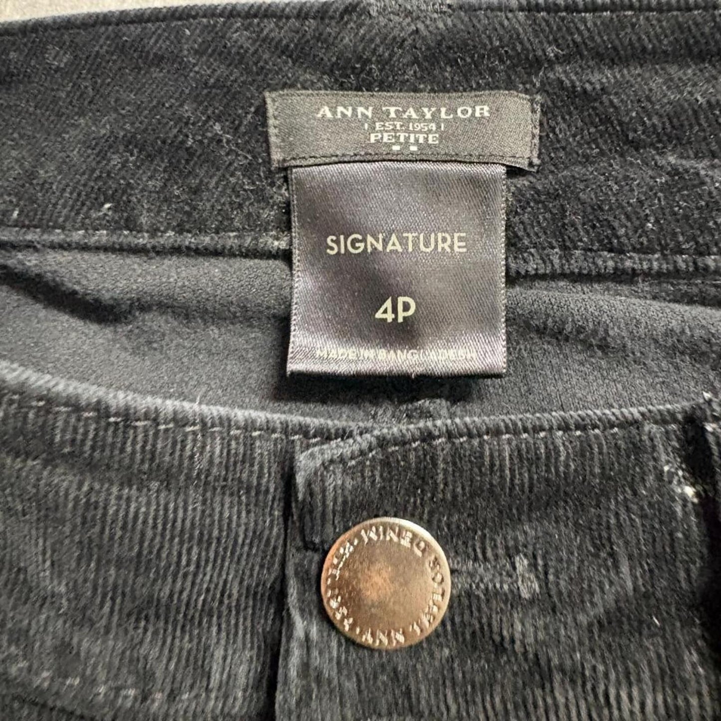 Ann Taylor Signature Corduroy Pants Womens 4P Black Velvet Ribbed Straight Leg