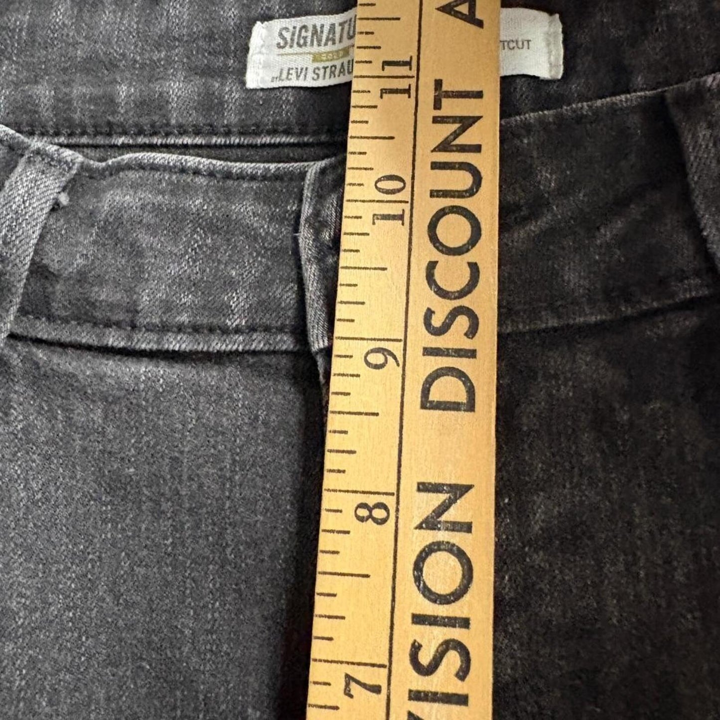 Signature by Levi Strauss Women's Size 12M W31 L32 Mid Rise Bootcut Jeans Black