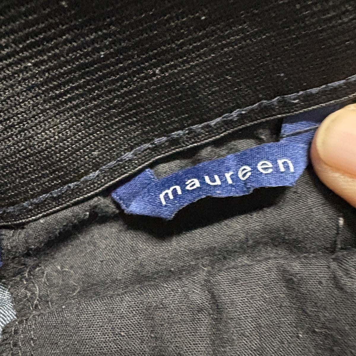 Bandolino Maureen Capri Denim Pants Womens Size 12 Dark Wash Stretch Crop Jeans