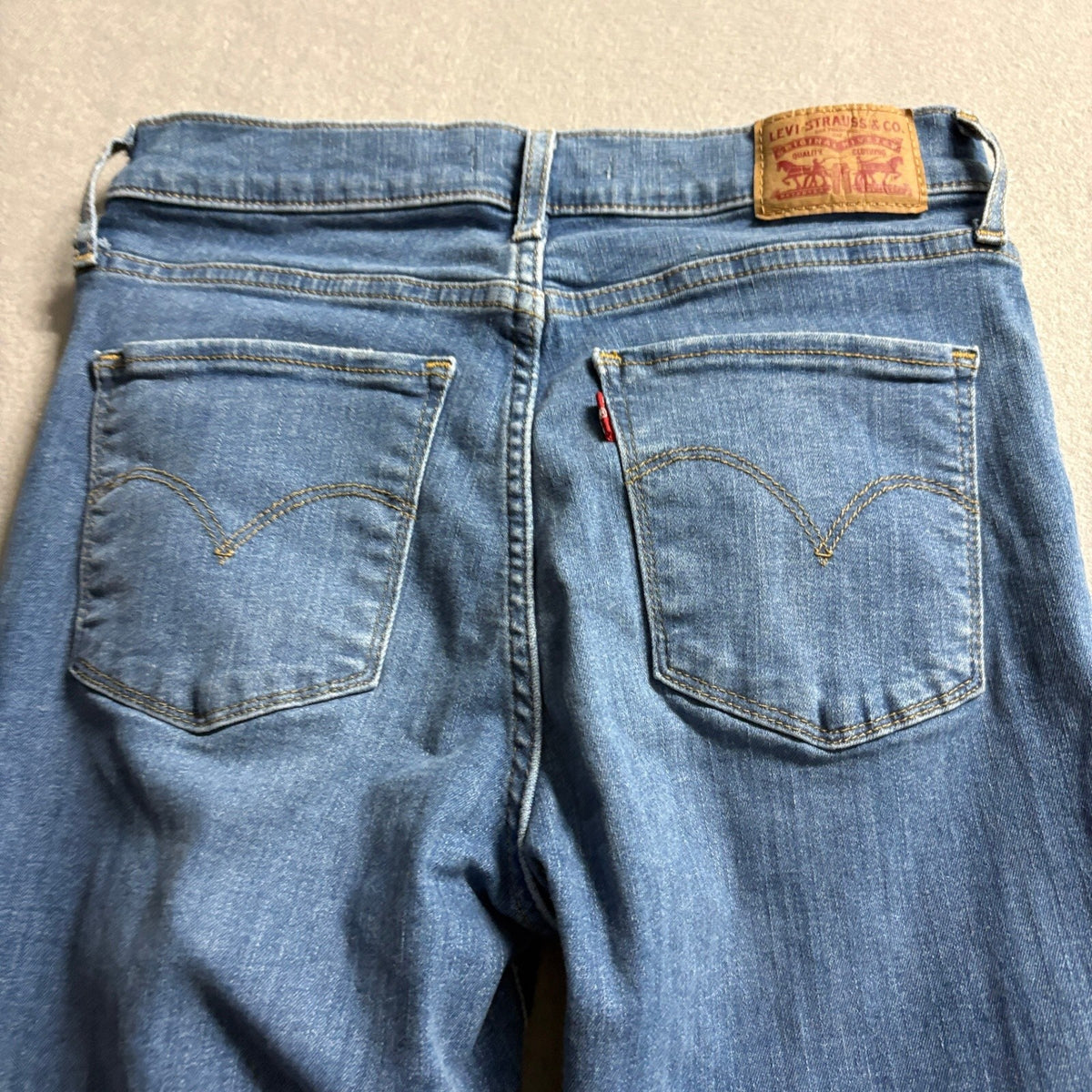Levi's 720 High Rise Super Skinny Jeans Womens 27x30 Distressed Blue Denim