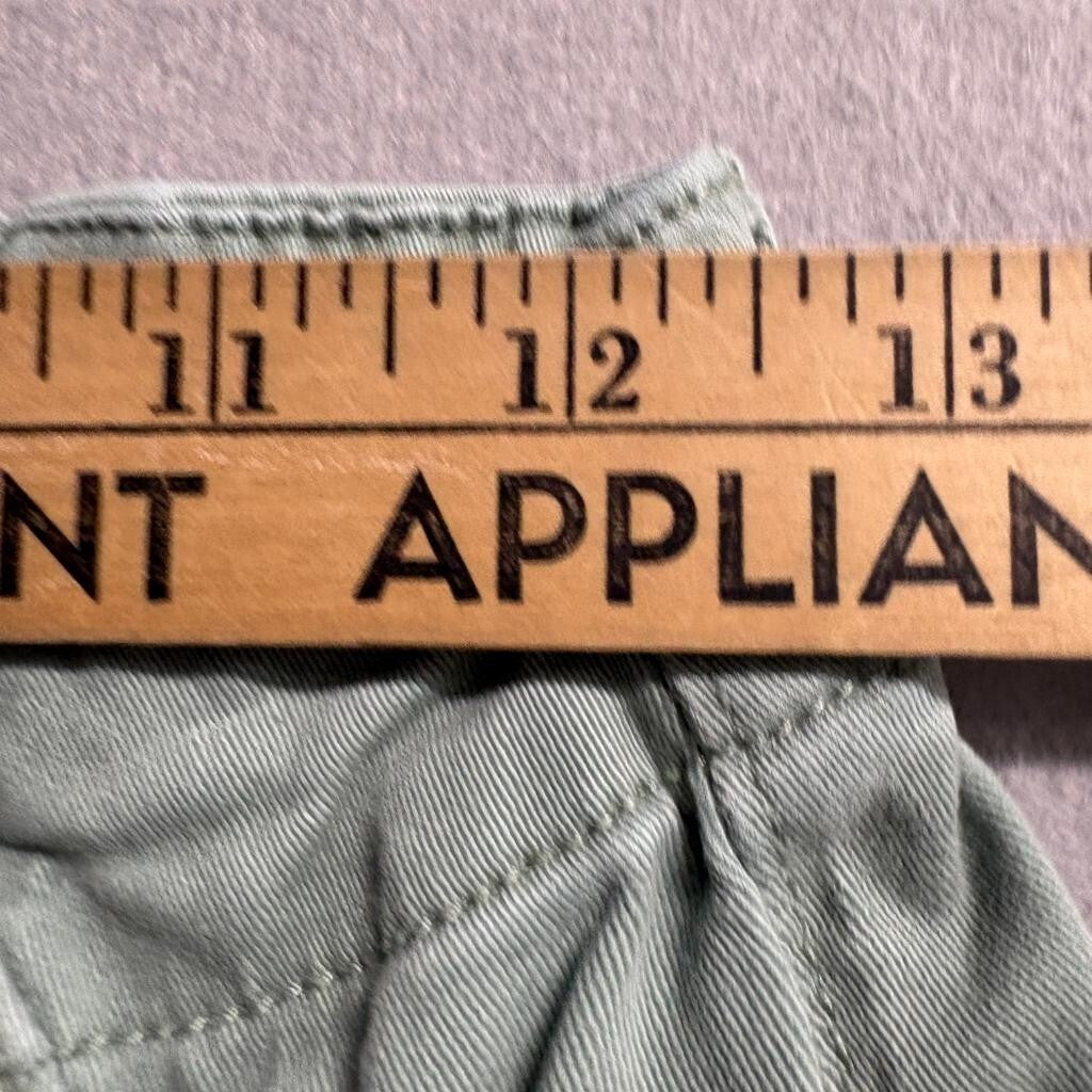 Hollister Ultra High Rise Cargo Pants Womens Small Sage Green Raw Hem Wide Leg