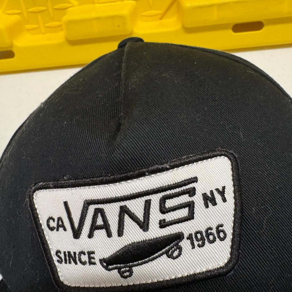 Vans Off The Wall Snapback Hat Mens Black Skateboard Patch Cap