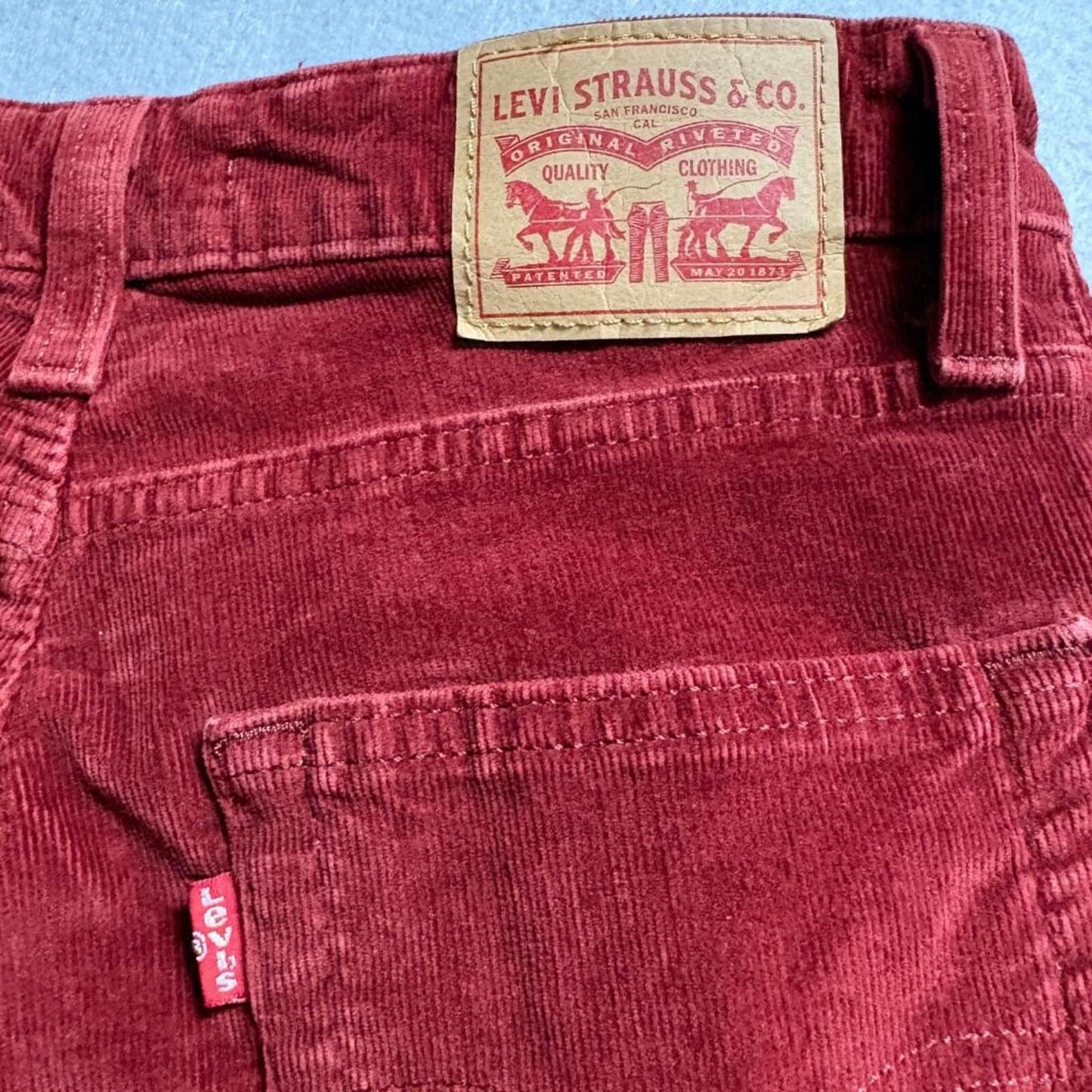 Levis 725 High Rise Bootcut Corduroy Pants Womens 27x32 Red Velvet Ribbed Jeans