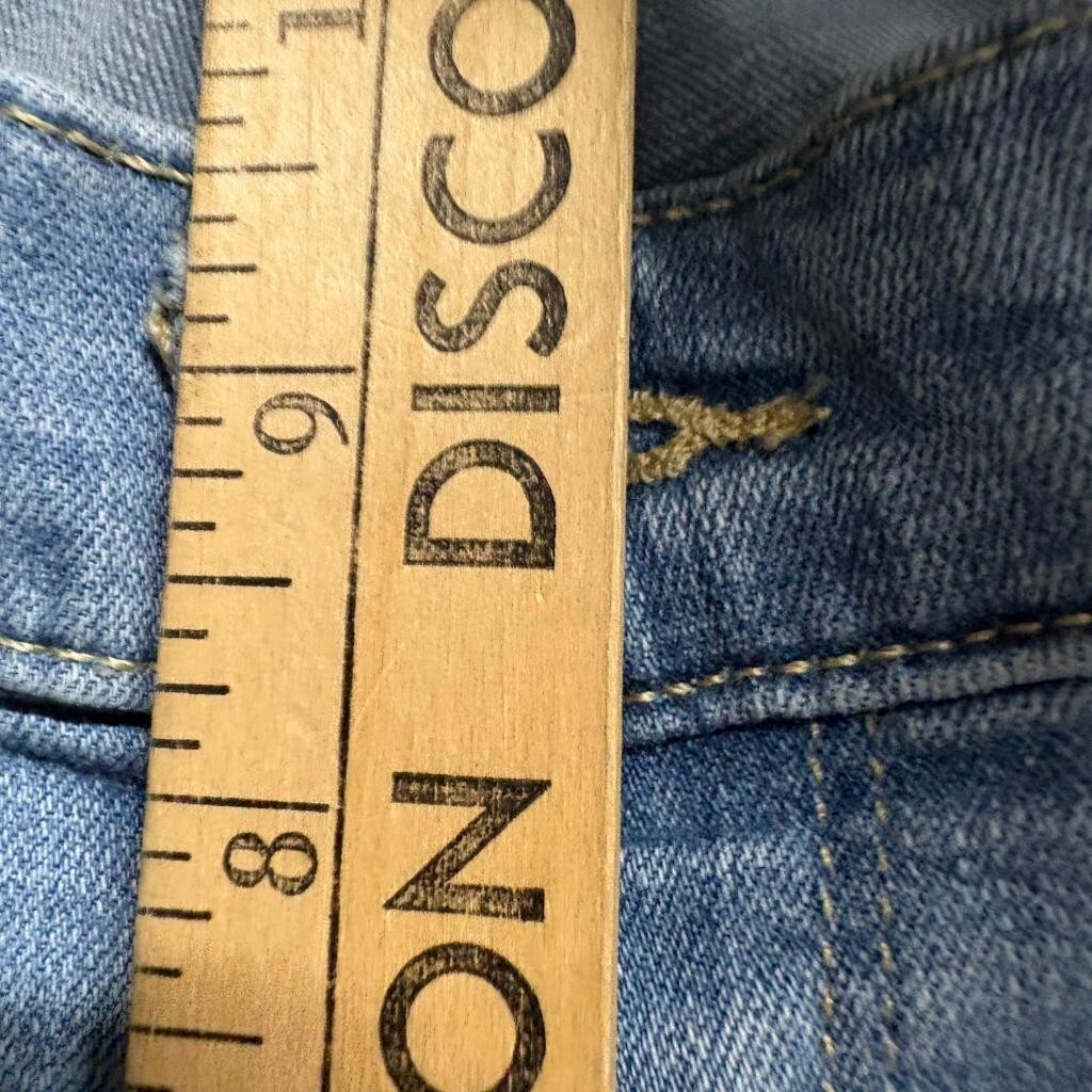 Levis Classic Straight Jeans Womens 20W Medium Wash Blue Denim Stretch WaterLess
