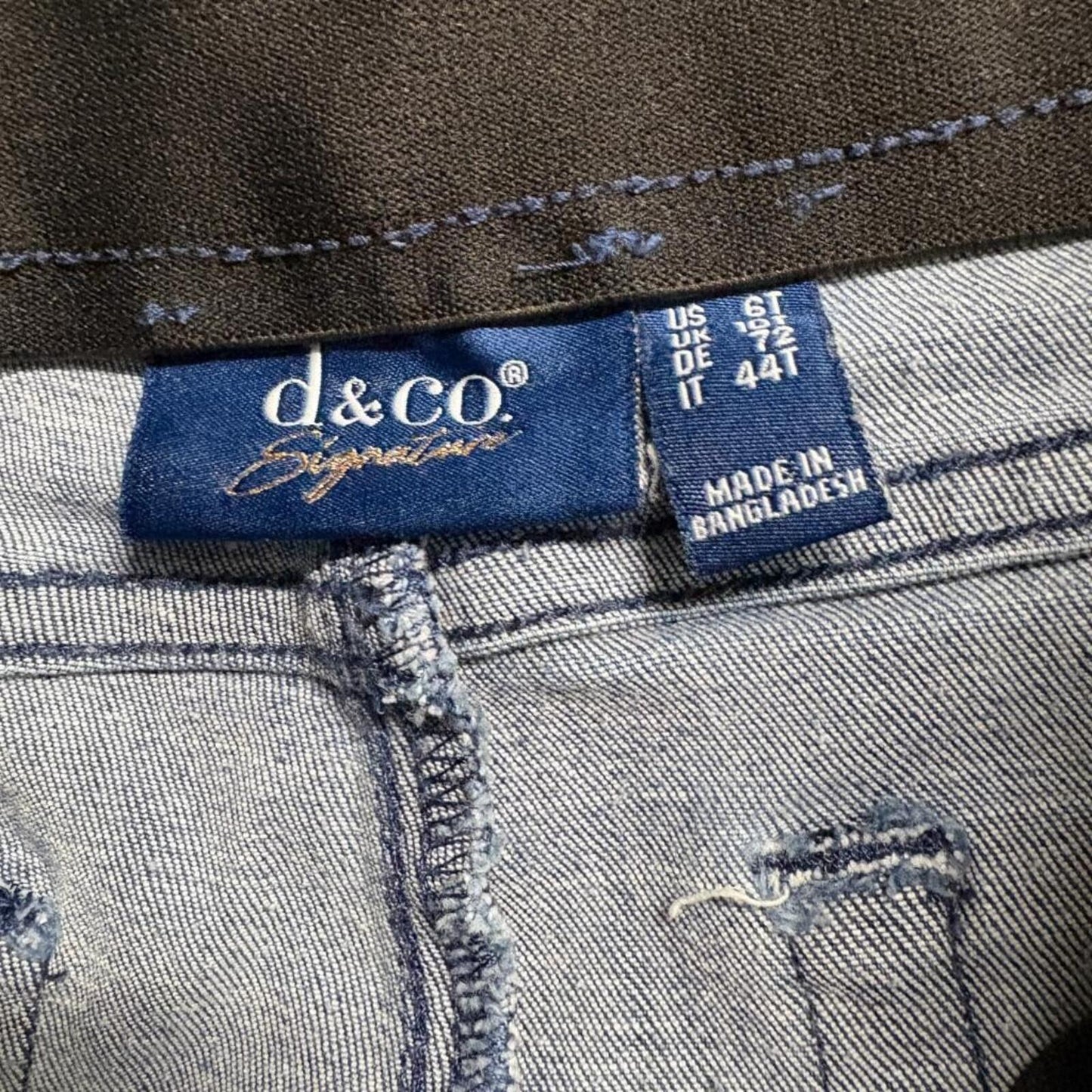 D&Co Signature Pull On Jeans Womens 6T Tall Blue Denim Stretch Skinny Jegging