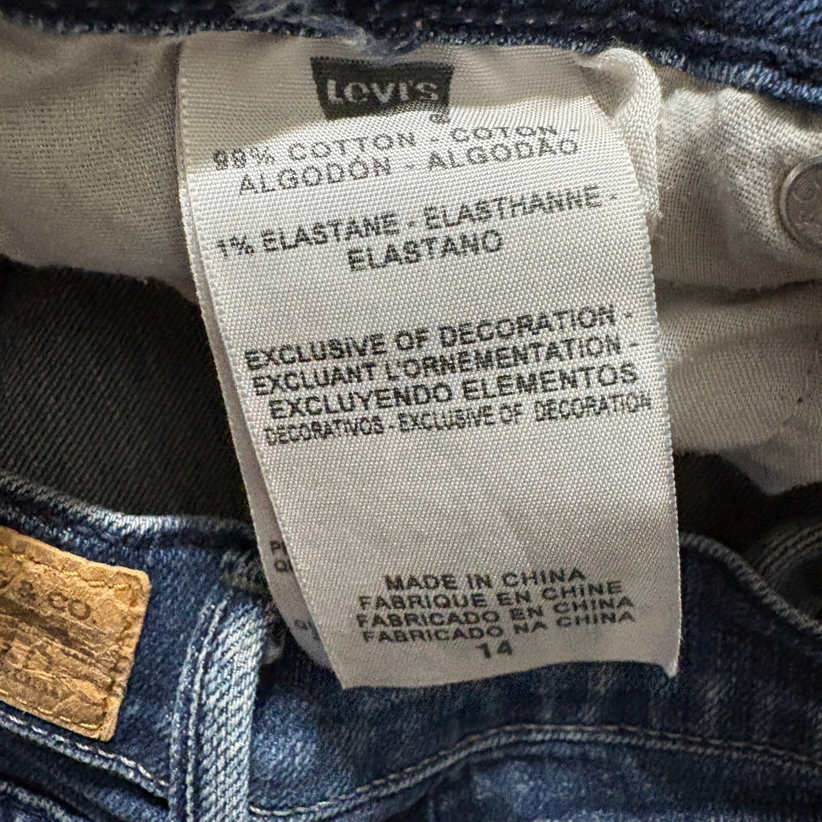 Levi's 515 Capri Jeans Womens Size 14 Blue Denim Cuffed Cropped Stretch Medium