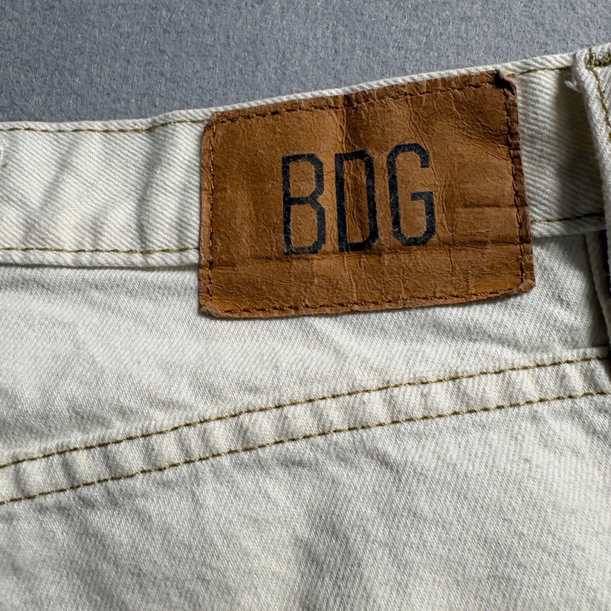 BDG Cowboy Jeans Womens 28 Off White Cream Denim High Rise Straight Leg