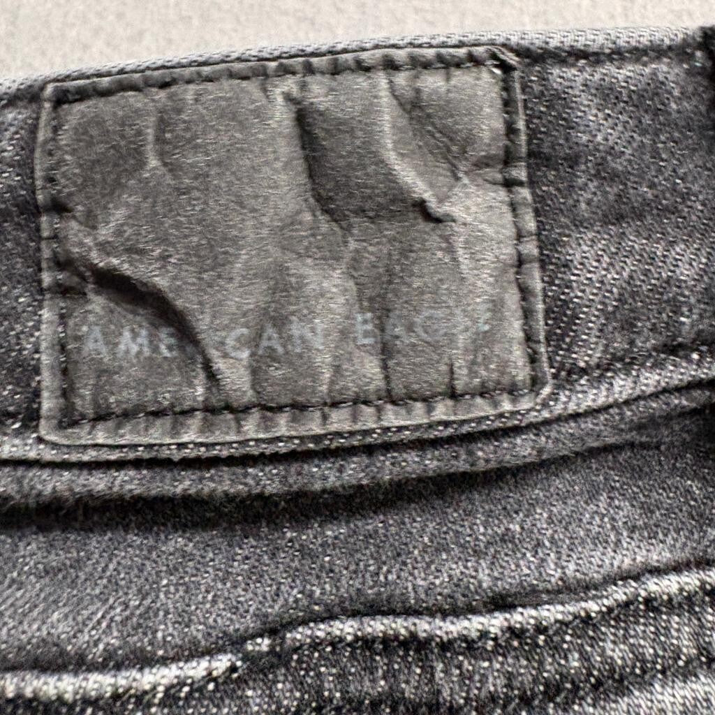 American Eagle Mom Jeans Womens Size 0 Short Gray Denim High Rise Strigid