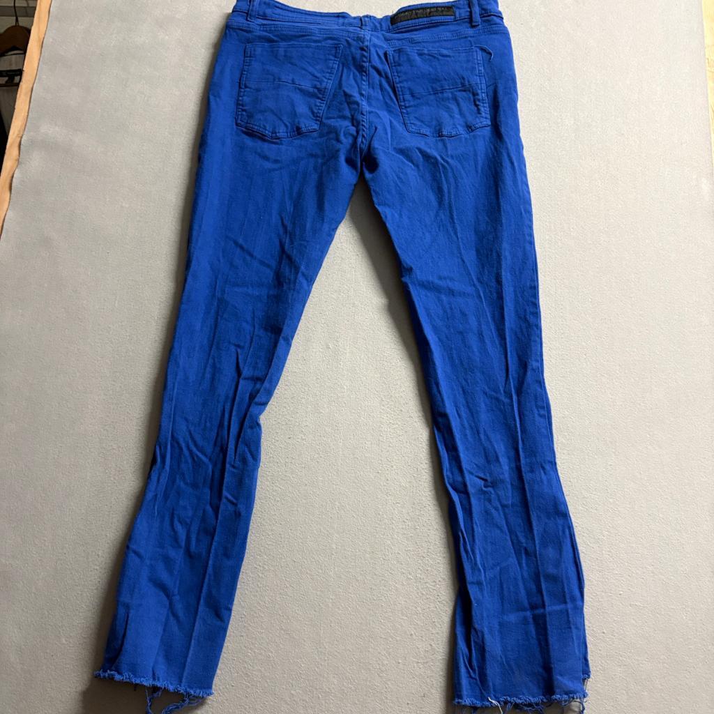 Rockstar Original Women Blue Flare Jeans Size 34 Frayed Hem Stretch Denim