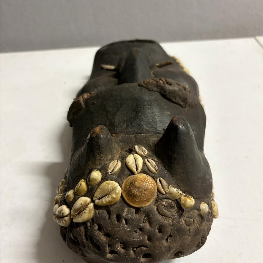 Vintage African Wè Guéré Style Carved Wood Mask Cowrie Shells Tribal Art 16"