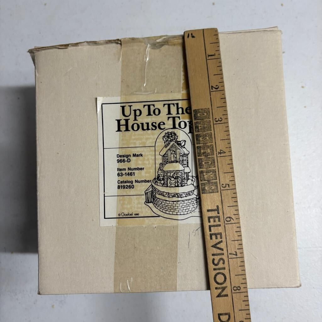 Goebel Olszewski Up To The House Top Miniature Figurine 1st Ed 63-1461 Boxed