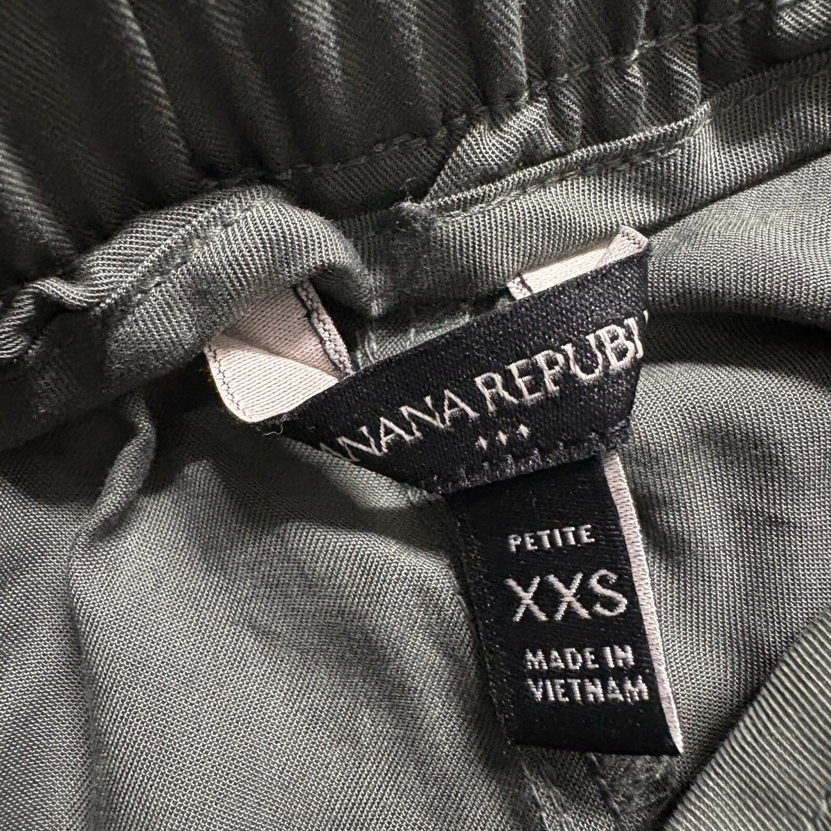 Banana Republic Petite XXS Cargo Jogger Pants Olive Green Lyocell Elastic Waist