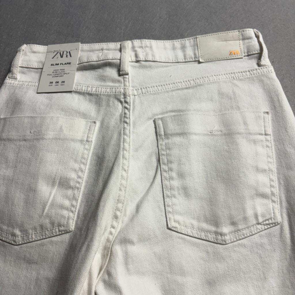 Zara Slim Flare Jeans Womens Size 6 White Denim Raw Hem High Rise Stretch
