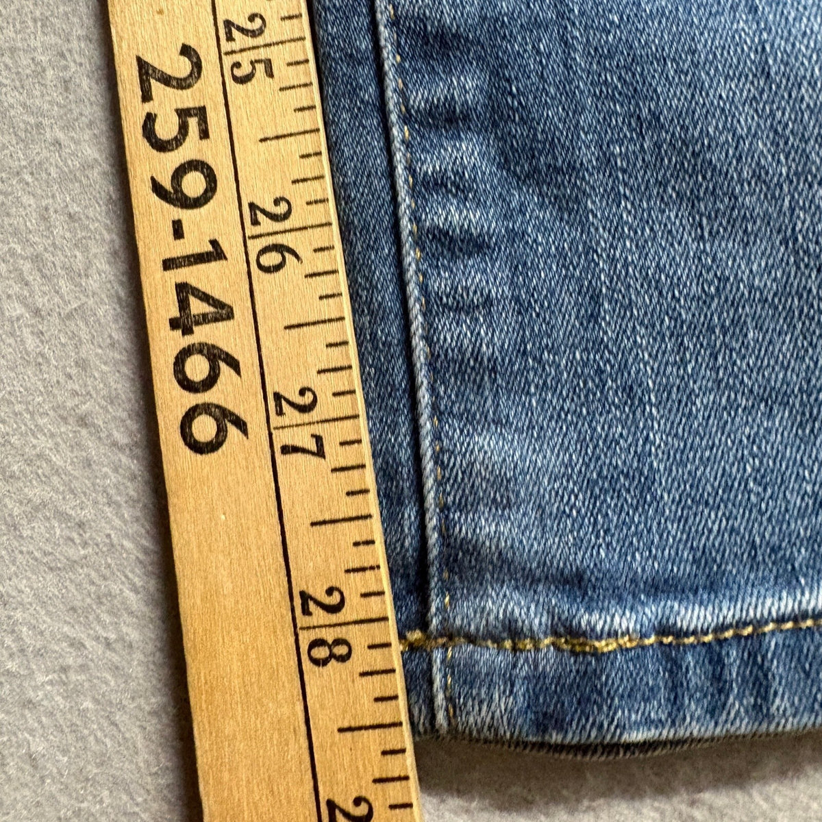 Universal Thread Womens Distressed Bootcut Jeans Size 4/27R Medium Wash Stretch