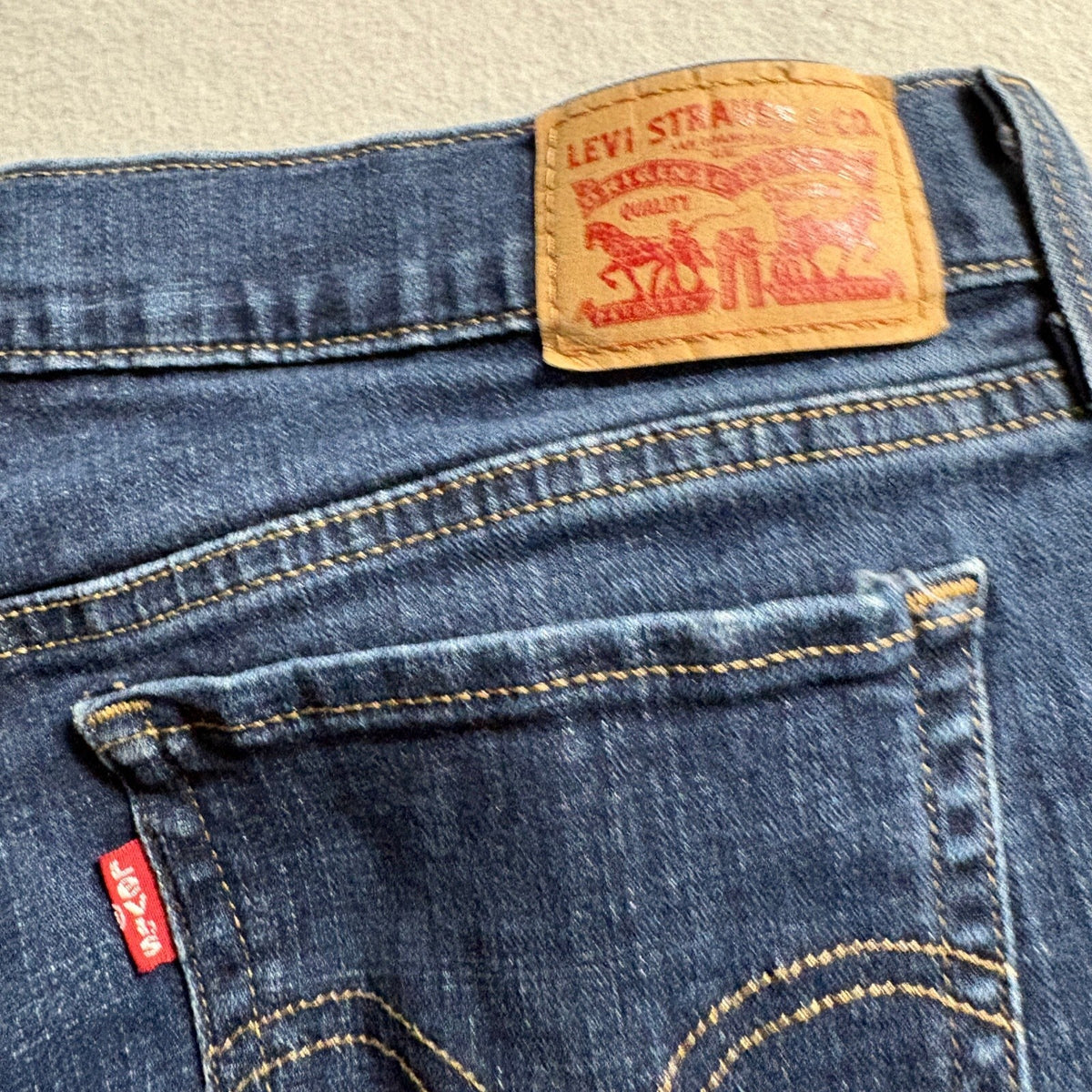 Levis 515 Bootcut Jeans Womens 28 Blue Denim Medium Wash Mid Rise Crop Stretch