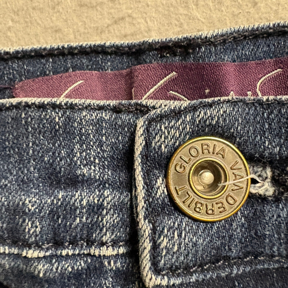 Gloria Vanderbilt Amanda Capri Jeans Womens Size 6 Blue Denim Cuffed Crop Pants