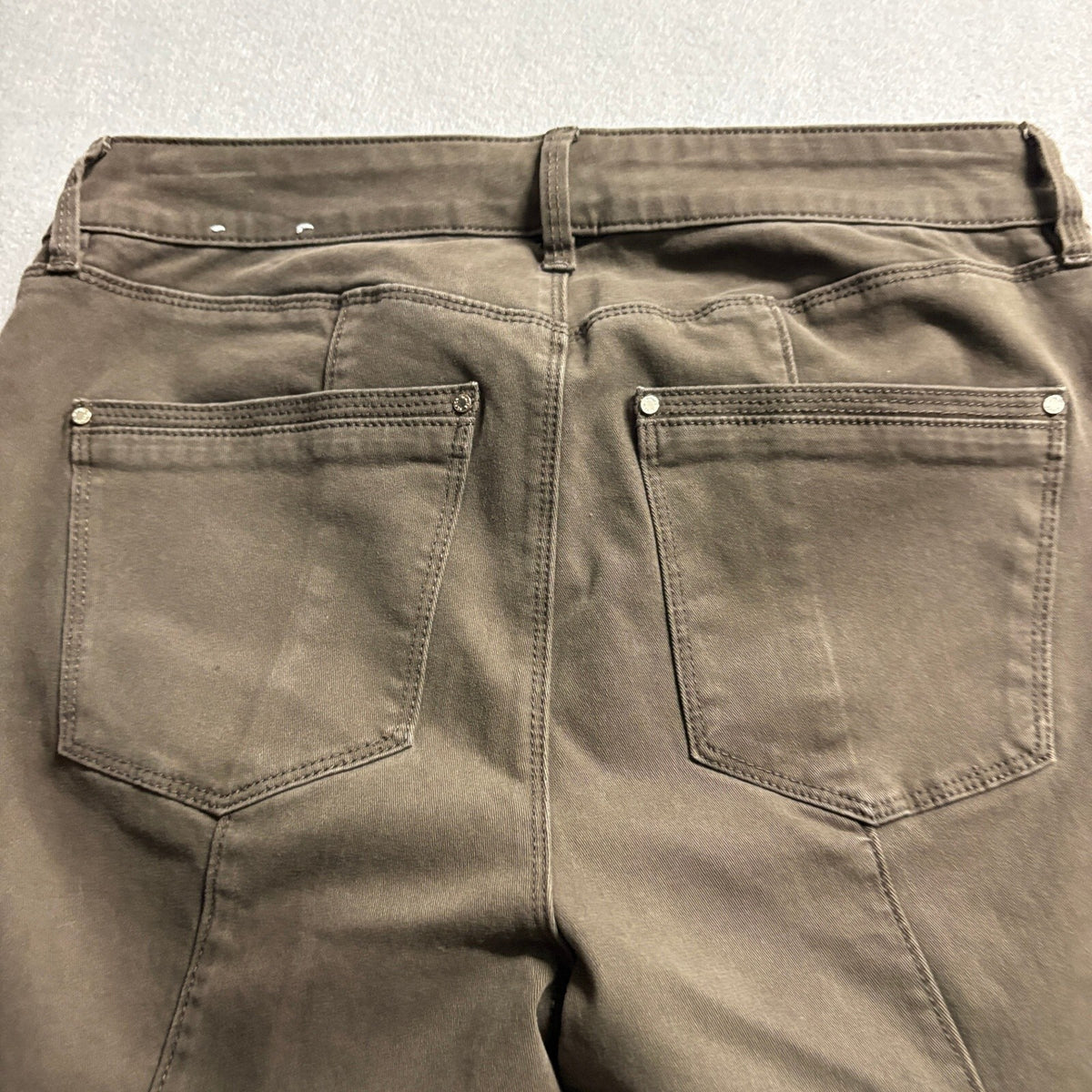White House Black Market The Skinny Crop Jeans Size 4 Olive Green Ankle Zip Mid