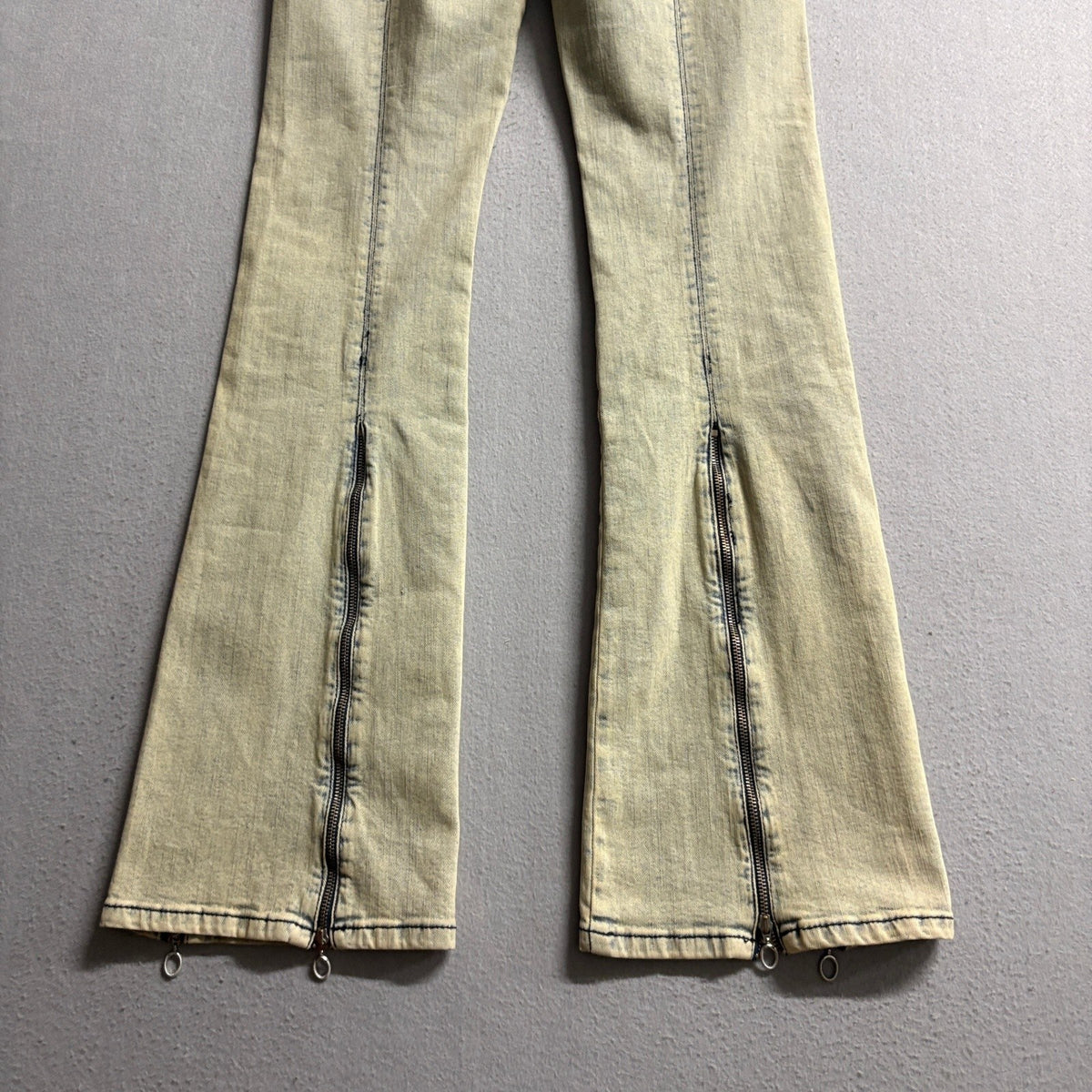 BDG Urban Outfitters Flare Jeans Womens 24 Yellow Acid Wash Zipper Accents
