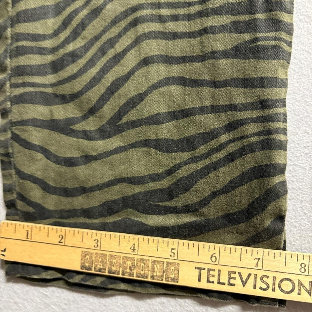 Express Jeans Womens 8 Green Zebra Print Straight Leg Super High Rise Denim