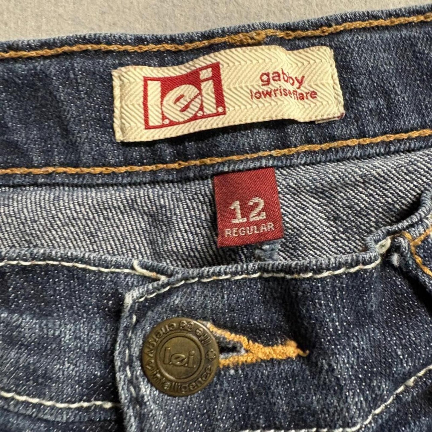 LEI Gabby Low Rise Flare Jeans Girls Size 12 Regular Embroidered Pockets Blue