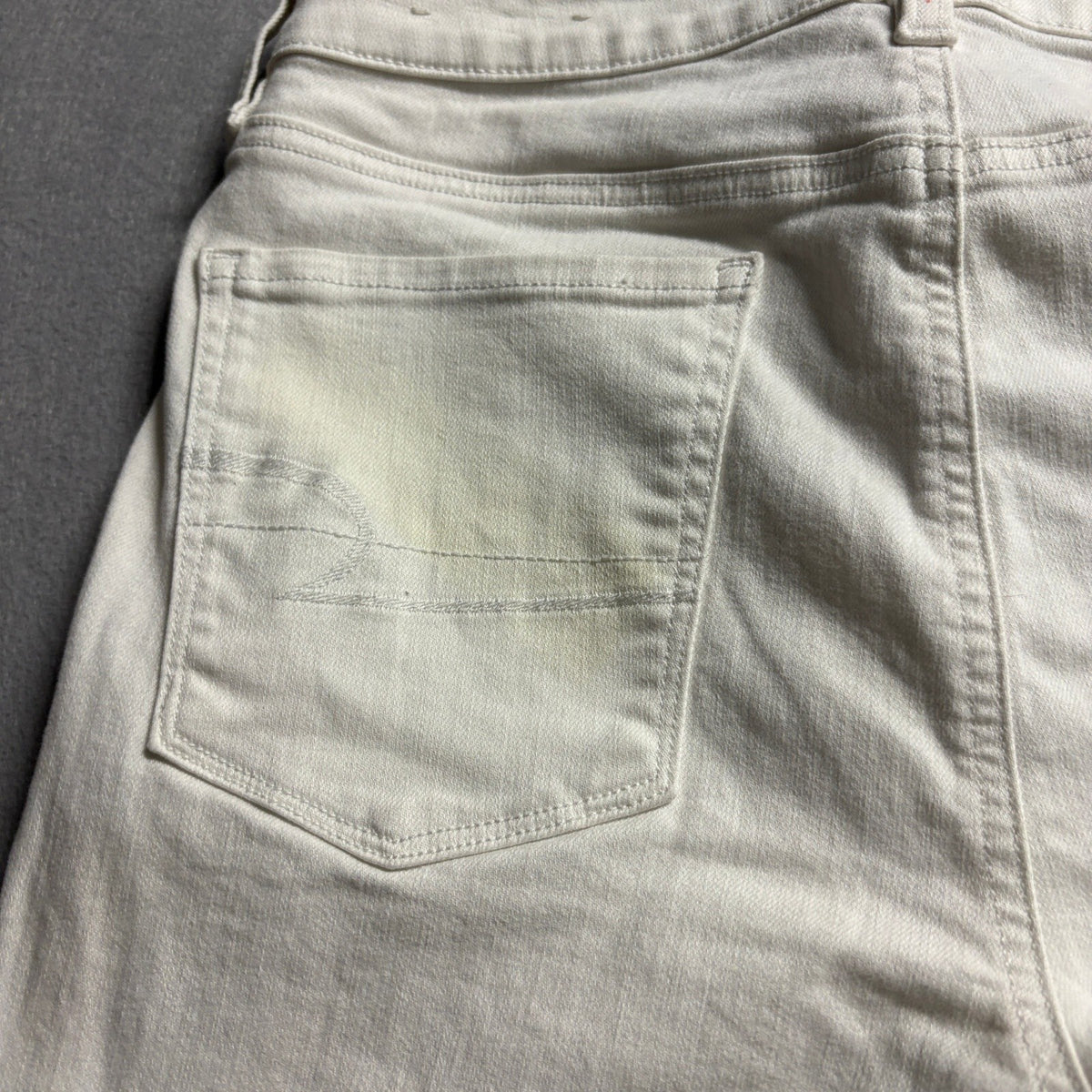 American Eagle Super Stretch Skinny Jeans Womens 12 Regular White Distressed