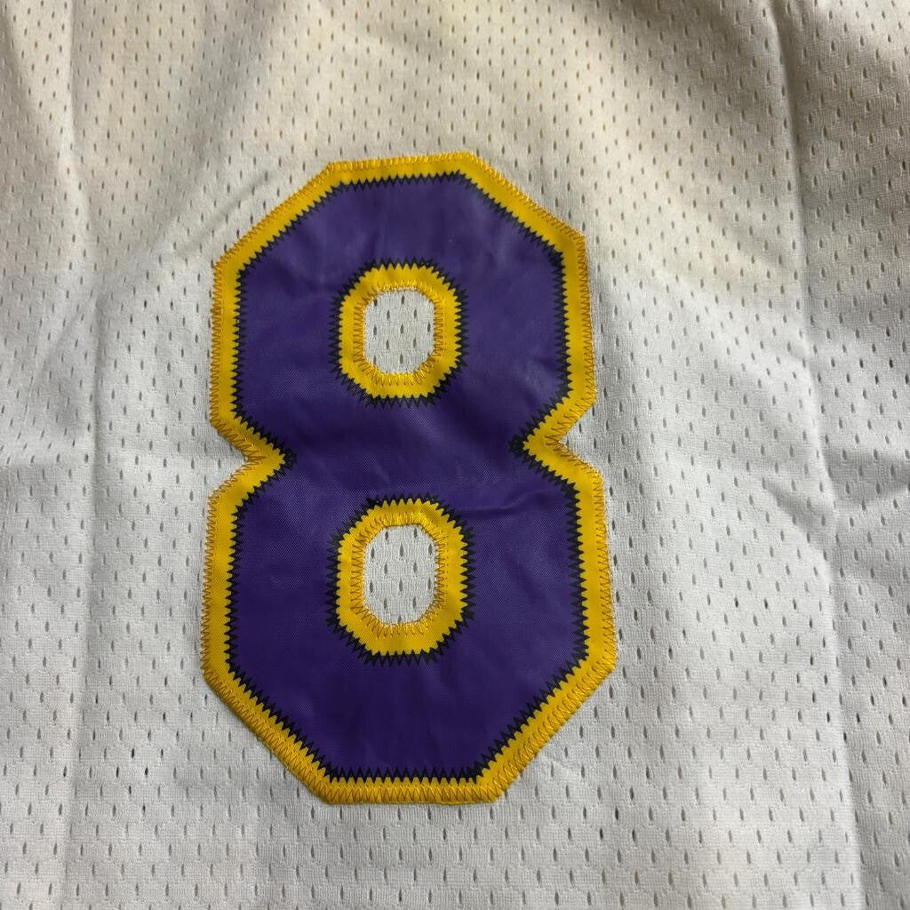 Kobe Bryant Los Angeles Lakers AGMI Jersey Mens XL White Mesh Number
