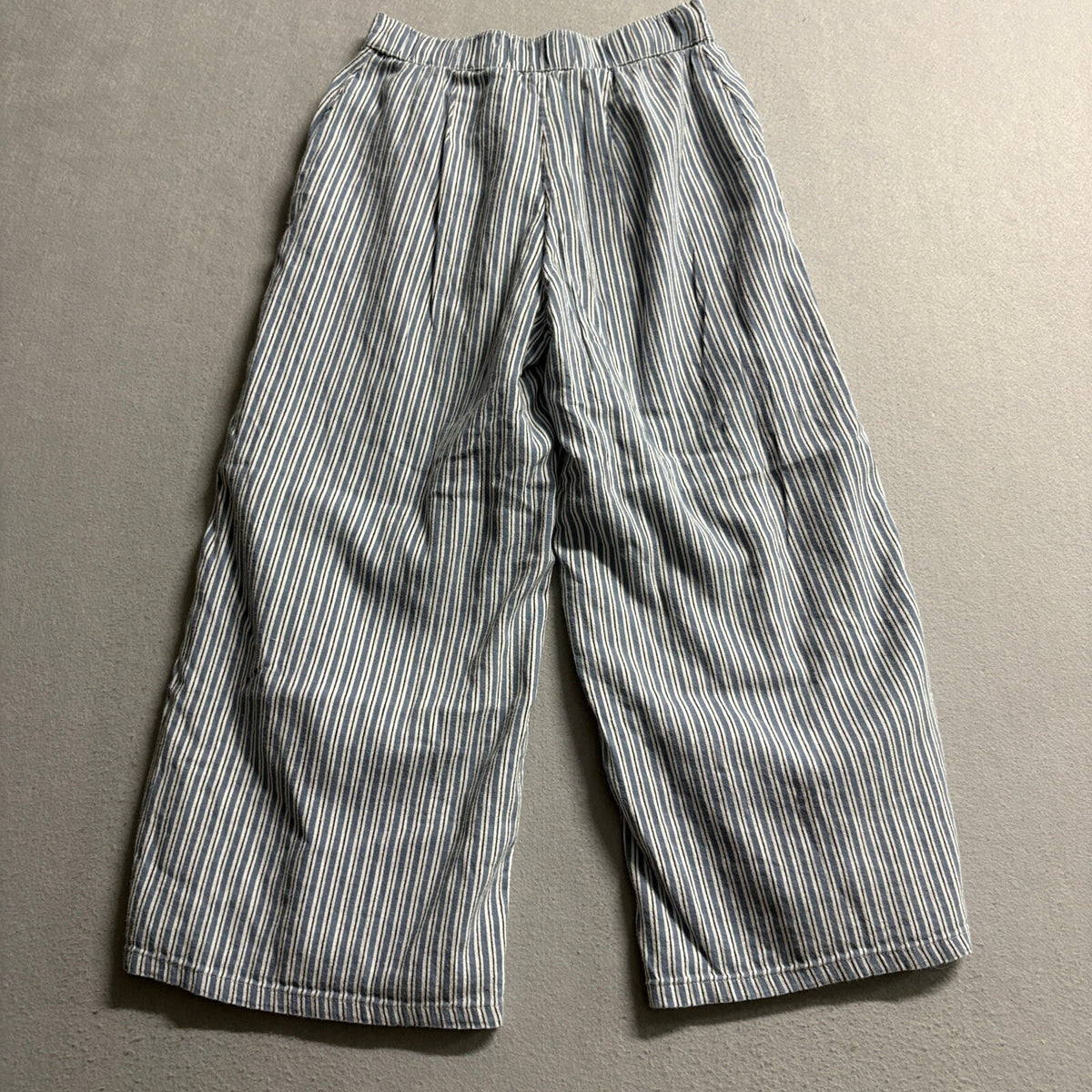 Hollister Ultra High Rise Pants Womens Small Blue White Striped Wide Leg Crop