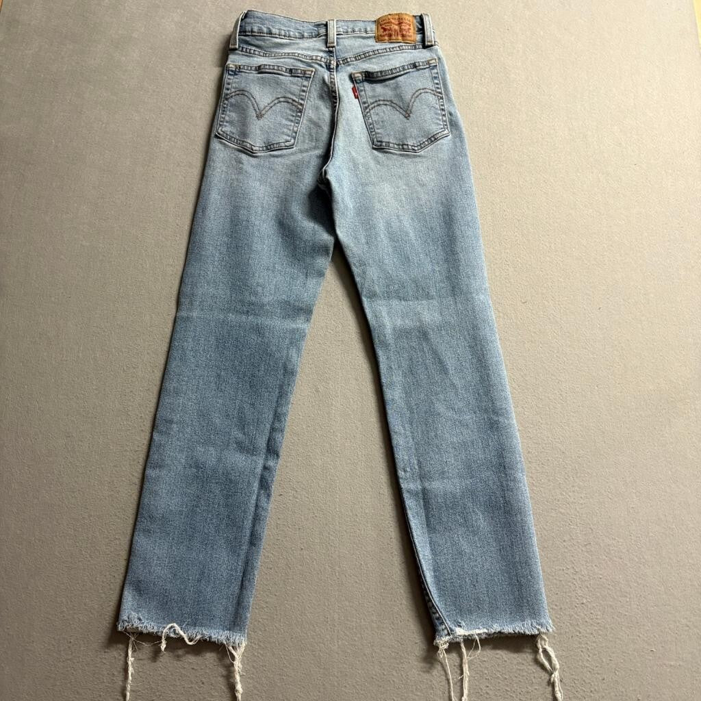 Levis Wedgie Straight Jeans Womens 26 Light Wash Distressed Raw Hem Denim