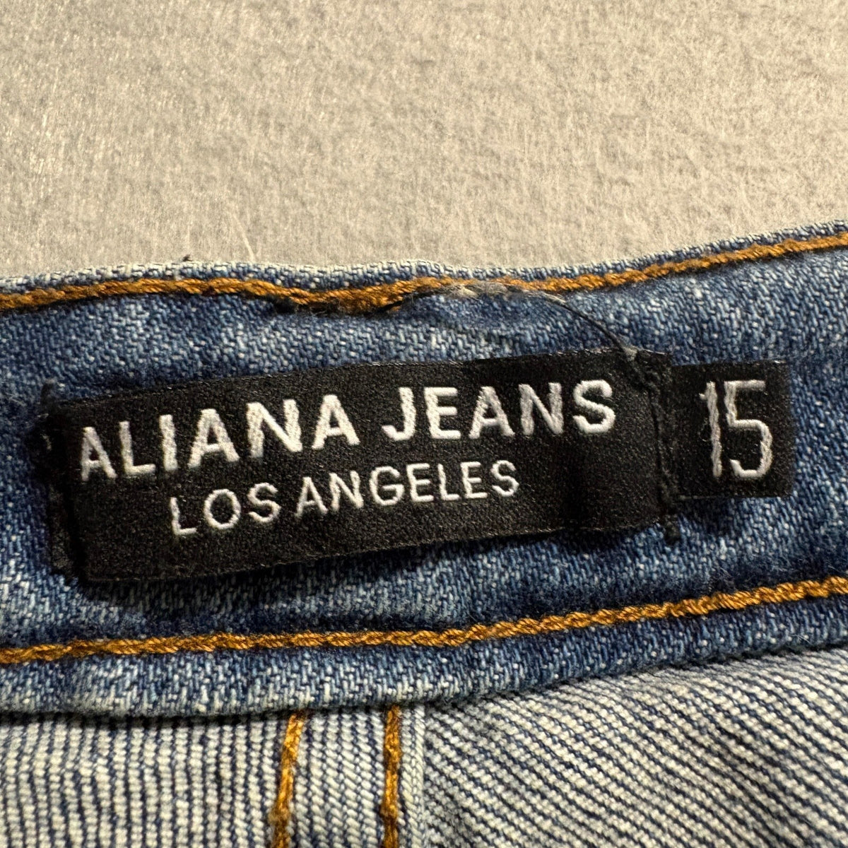 Aliana Jeans Los Angeles Distressed Ripped Skinny Jeans Womens Size 15 Medium