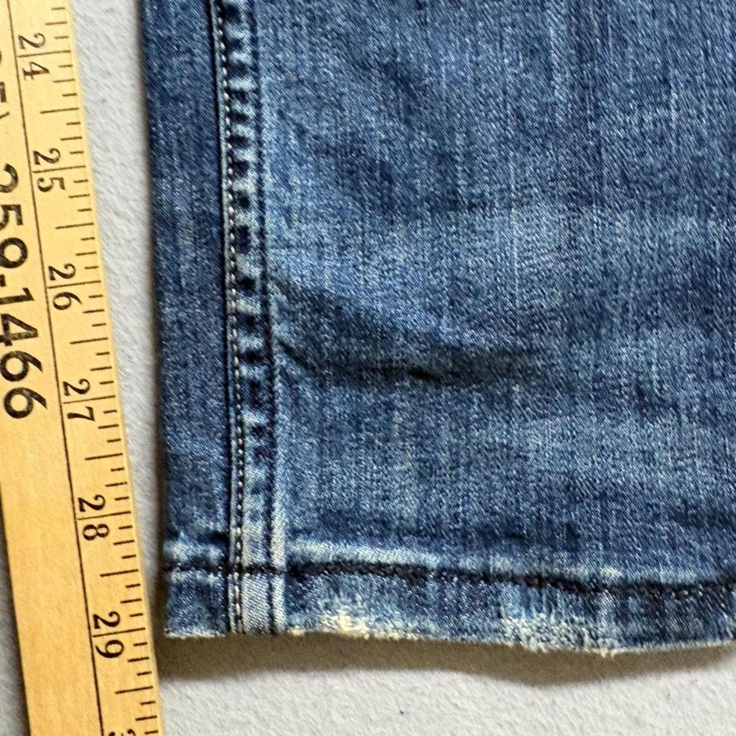 Levis 528 Curvy Cut Jeans Womens 3 Medium Blue Denim Slim Straight Leg Stretch
