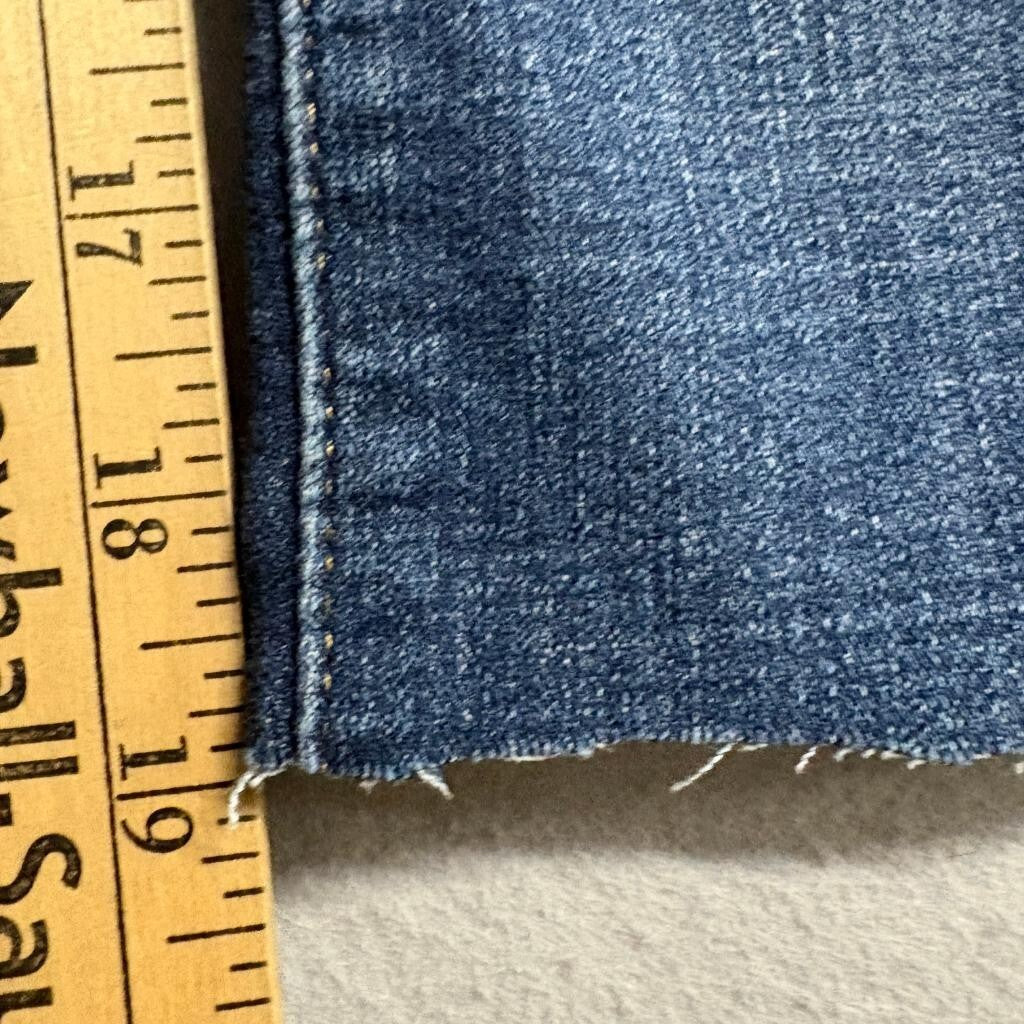 Levis 721 High Rise Skinny Jeans Womens 26 Blue Denim Raw Hem Cropped