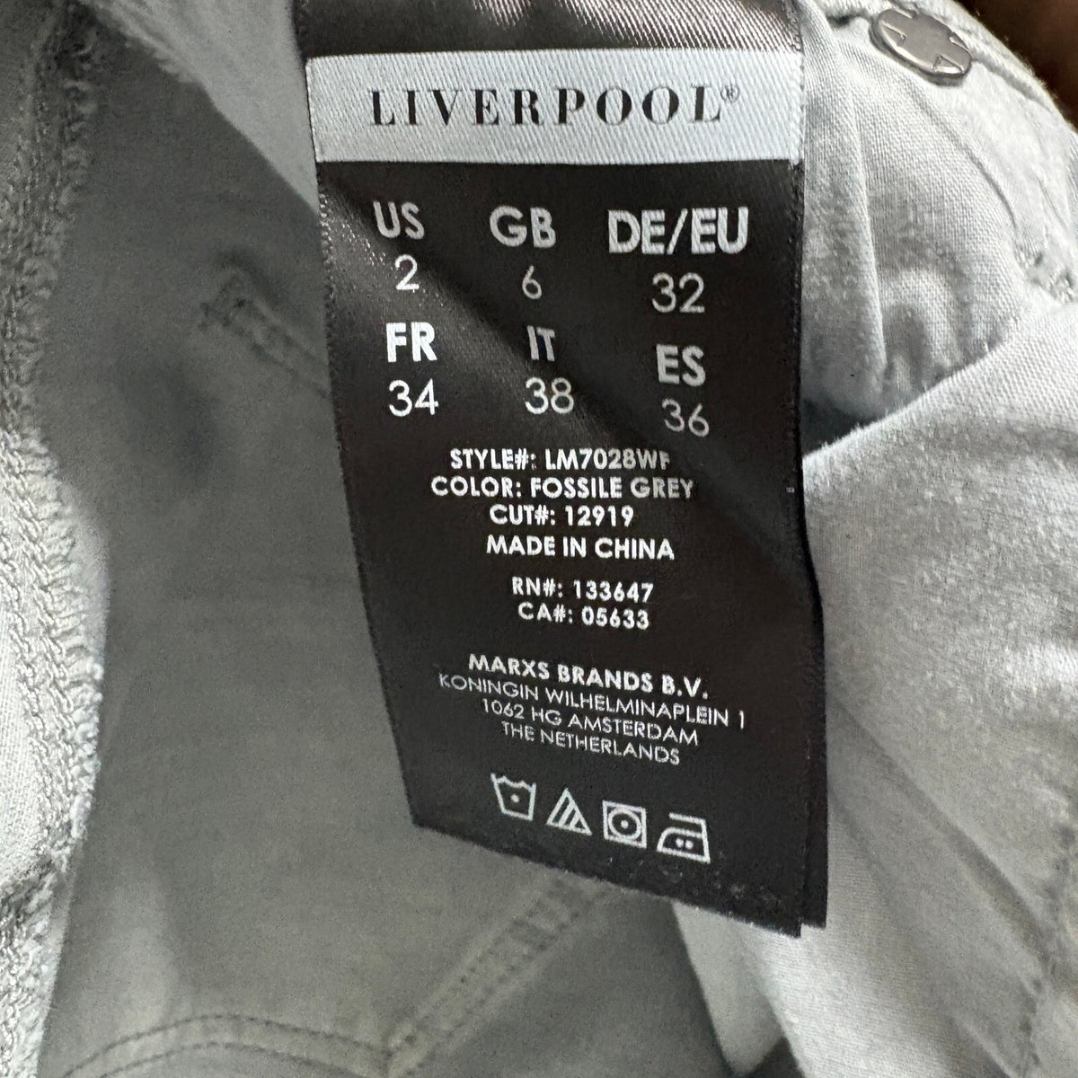 Liverpool Los Angeles The Crop Flare Jeans Womens Size 2 26 Grey Raw Raw Hem