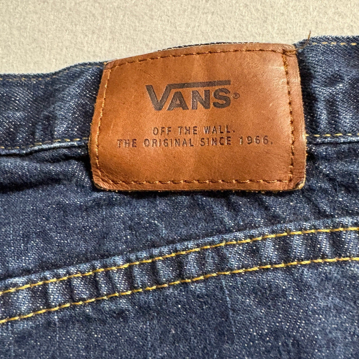 Vans V16 Slim Jeans Mens 30x30 Dark Wash Blue Denim Skateboarding Pants